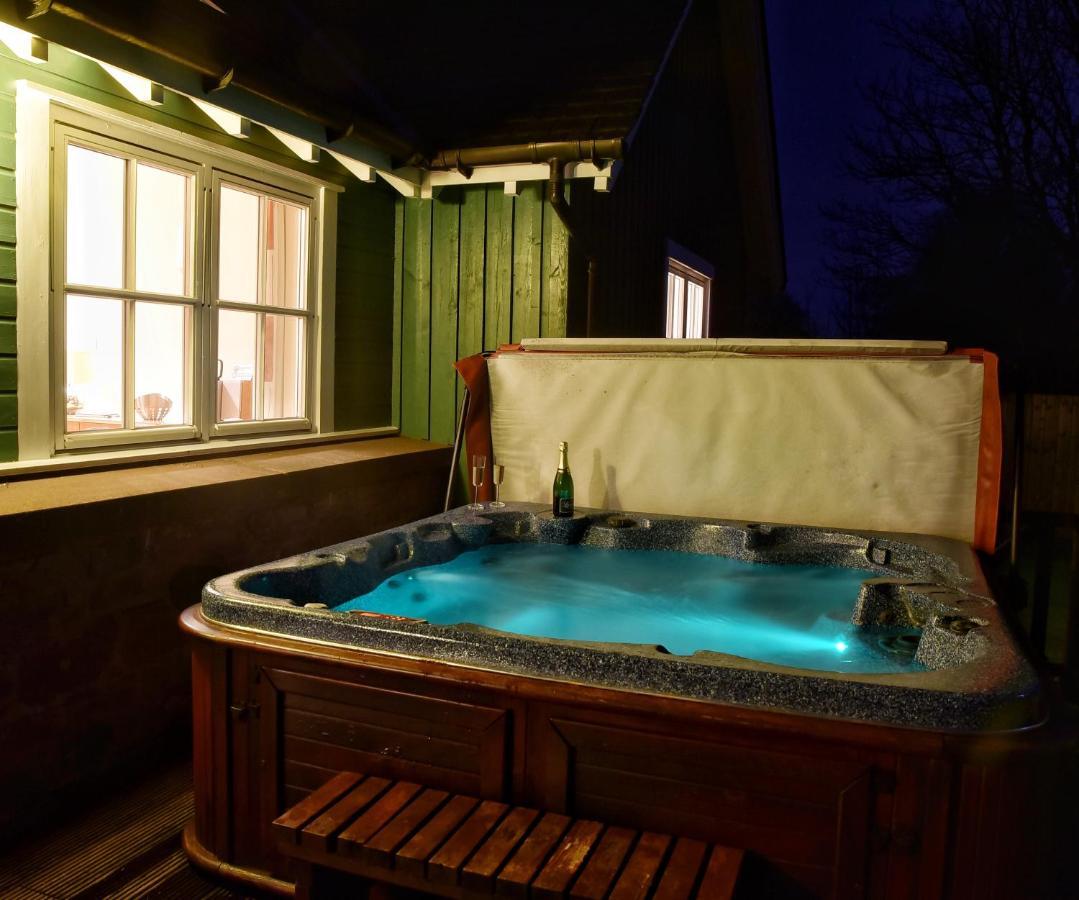 Highland Heather Lodges Comrie Exterior photo